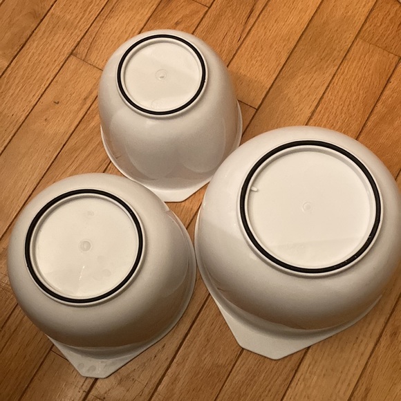 EUC Set of 3 IKEA White MIXING BOWLS with Non-Slip Bottoms - Picture 2 of 5